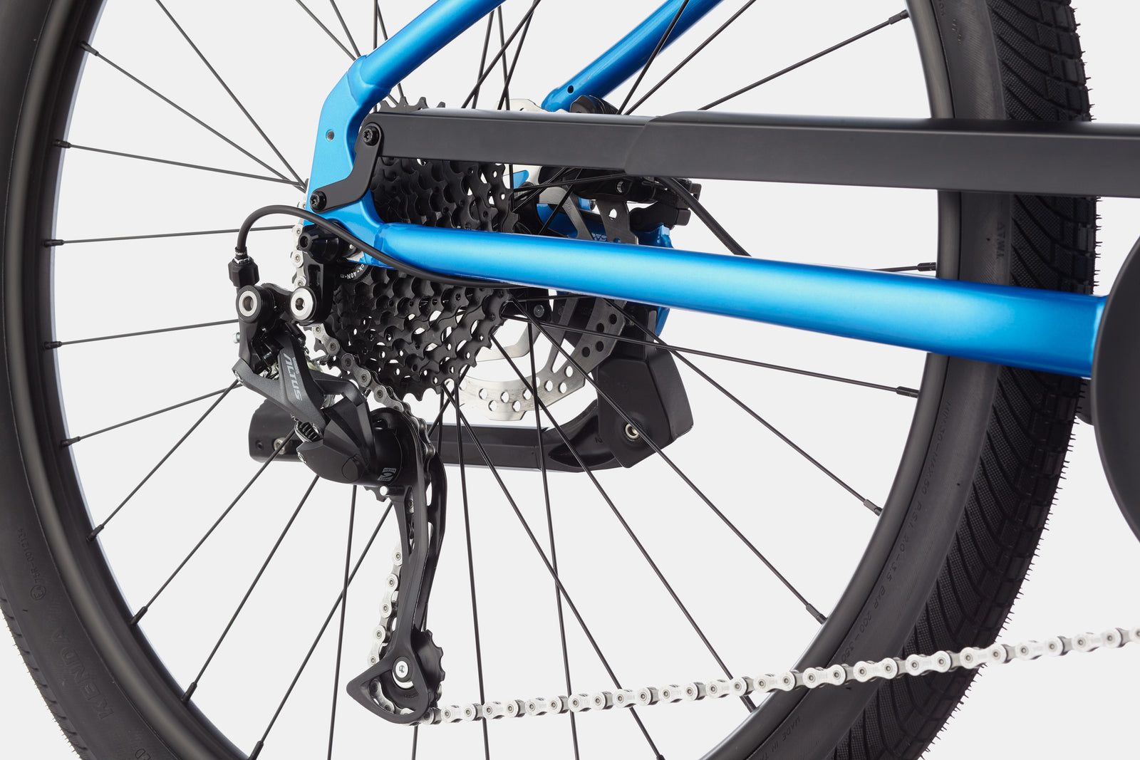 Cannondale Adventure Neo 4 Electric Urban Bike - Electric Blu